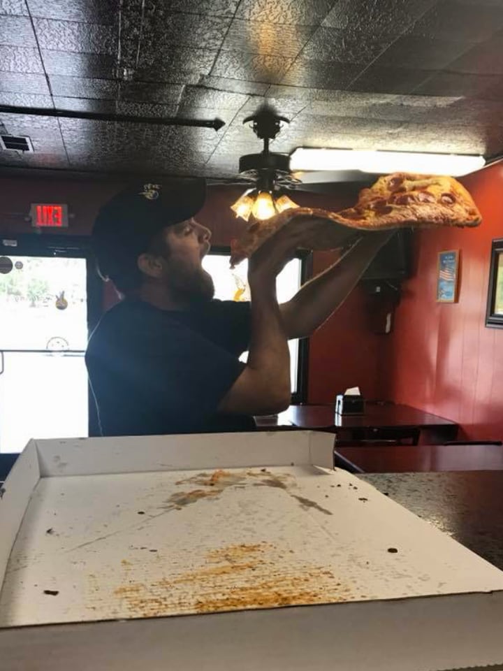 Pizza Shop Photo Gallery Findlay, OH Heavenly Pizza